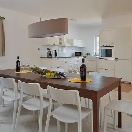 Nella Hvar Villa