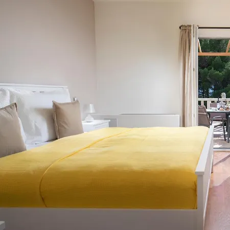 Nella Hvar Vila Rudina