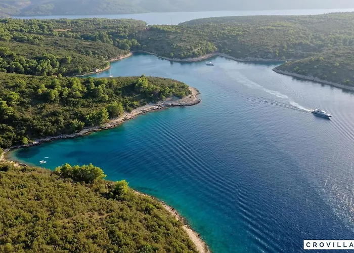 Nella Hvar Villa *